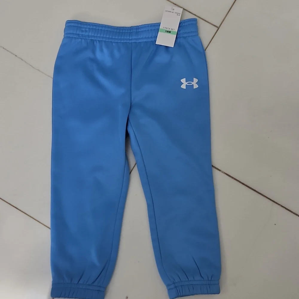 NWT Under Armour Kids Girl's‎ Blue and Pink Jogger Set With Short Sleeve T